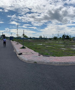 Đất cầu Chợ Trạm 930 triệu, cảng Quốc tế Long An giáp ranh Cần Giuộc.