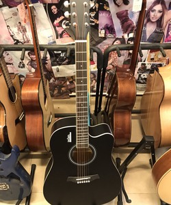 Hướng dẫn mua đàn Guitar cho người mới tập chơi