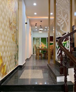 Cần bán nhà 3 tầng sổ hồng thổ cư 100% MT bình thành bình tân