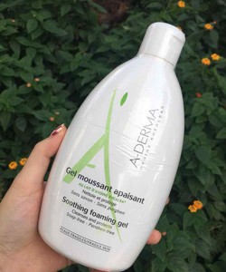 Review Sữa rửa mặt trà xanh