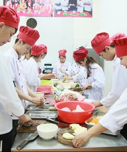 Tuyển sinh trung cấp NẤU ĂN, học cấp tốc, nhanh có bằng