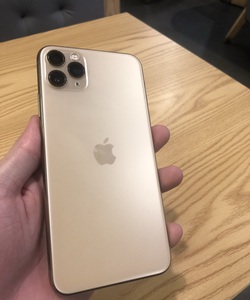 Iphone 11 Promax bản gold LLA, zin hết, màn nguyên true tone. Lh 0936827188