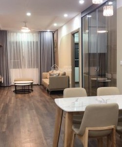 Cần bán căn hộ trung tâm quận Hoàng Mai 85m2, giá 22,5tr/m2. Nội thất cơ bản, nhận nhà ở ngay