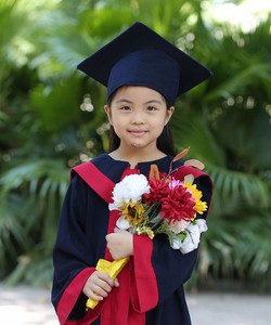 Áo cử nhân mầm non