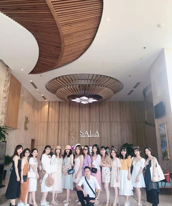 Công ty du lịch và truyền thông Linh Ứng Travel