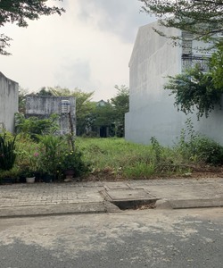 Bán đất đường Trần Thị Bàu, Tân An Hội. 100m2 giá 600tr.SHR