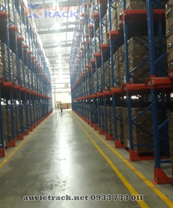 Kệ chứa hàng nặng