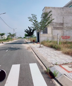 Vì do dịch bệnh nên làm ăn thua lỗ gia đình cần bán lô đất 5x20 giá 550tr