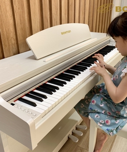 Bowman PIANO CX250 màu trắng món quà sinh nhật tinh thần cho các bé gái