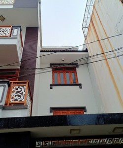 Cần tiền trả lãi ngân hàng nên cho thuê gấp gấp nhà trung tâm quận Bình Tân