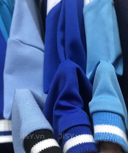Màu vải áo thun đồng phục phù hợp với từng ngành nghề