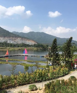 Chính chủ cần bán giá cực tốt lô góc 2 mặt tiền , sổ hồng riêng , view hồ Marina Châu Pha TX Phú Mỹ