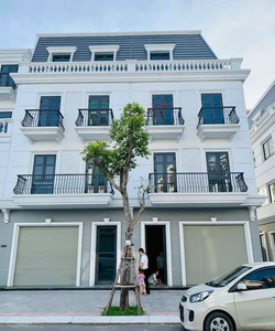 Bán căn biệt thự liền kê trung tâm thanh phố cẩm phả Quảng ninh