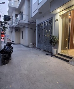 Nhà 4t 52m2 phố Thiên Lôi oto để trong nhà cách mặt đường chỉ 15m thiết kế đẹp nội thất vip xịn xò