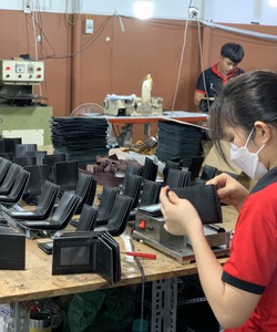 Ví Taiga trơn cao cấp, bảo hành 2 năm