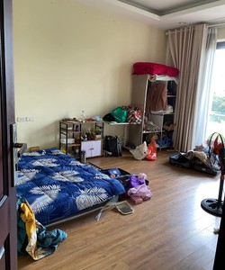 Cho thuê nhà mặt đường, làm văn phòng, kinh doanh, khu đô thị Việt Hưng, Long Biên