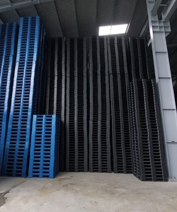 Mùa mưa có PALLET nhựa cũ, mới kê hàng an toàn 100 %