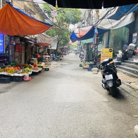 Bán nhà Thái Hà mua sắm online 