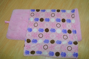 Chăn đệm Aquatopia cho bé gái.