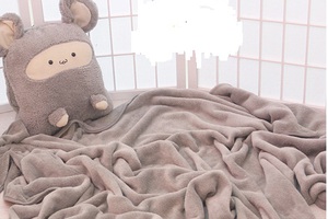 Chăn gối 2in1 cho dân văn phòng, trẻ nhỏ