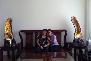 Cặp hang thạch anh vàng mã 53.04 và 53.05