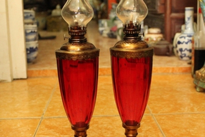 Đèn dầu pha lê bầu sọc màu đỏ