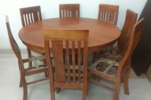 bàn ăn tròn gỗ sồi