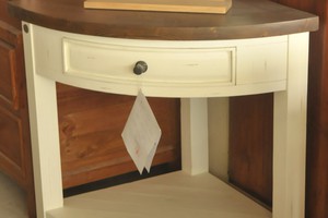 Bàn góc mặt đá