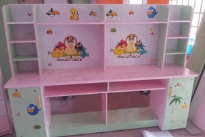 Bàn học kèm kệ sách trẻ em