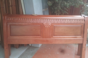 Giường gỗ xoan đào