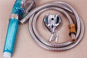 Vòi hoa sen tăng áp hạt nano mầu xanh (kèm dây).