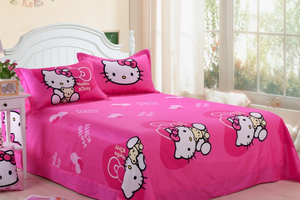 chăn ga gối hello kitty trái tim hồng