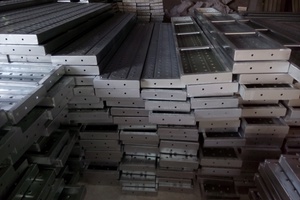 Mâm giáo ( tấm lót giàn giáo ) tiêu chuẩn BS1139.