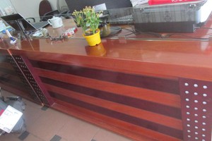 Thanh lý quầy vé máy bat kết hợp bàn làm việc đẹp