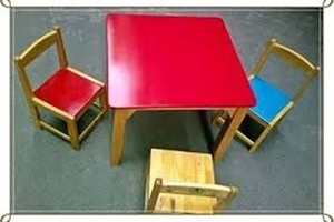Bàn ghế gỗ đủ màu