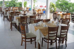 Bàn ghế trà, cafe chất lượng.