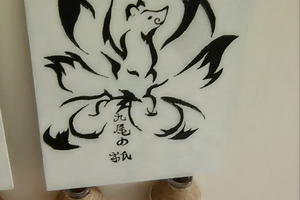 Tranh tường cáo 9 đuôi