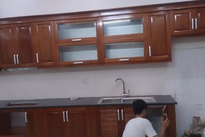 Tủ bếp gỗ xoan đào Hoàng Anh Gia Lai