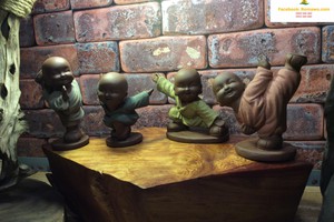 4 chú tiểu nghịch ngợm