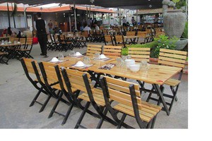 Bàn ghế nhà hàng sắt gỗ