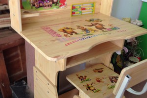 Bàn Học Sinh nhập khẩu - Vân Gỗ