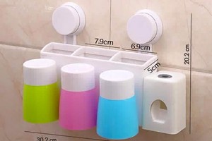 Bộ cắm bàn chải kèm 3 cốc