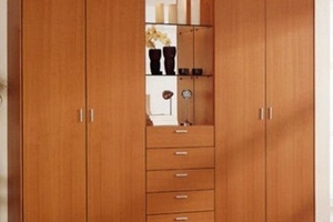 Tủ quần áo kèm kệ để đổ cho phòng rộng