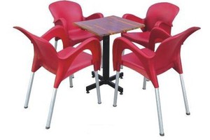cần thanh lý gấp 50 bộ bàn ghế cafe nhựa đúc