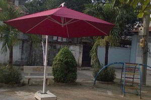 Dù lệch tâm caffe sân vườn, màu theo yêu cầu khách hàng