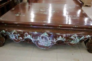 Sập gụ truyền thống chạm khảm trai