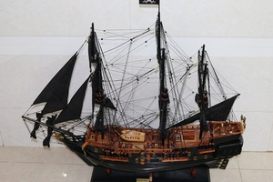 Mỹ nghệ gỗ (mô hình Thuyền cỗ Black Pearl 85cm)