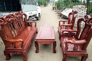 ​Bộ bàn ghế bộ quốc đào ,gỗ hương vân tay 10.