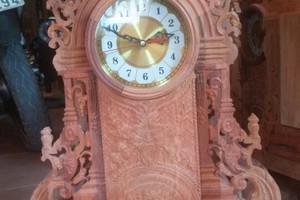 Cây Đồng Hồ Để Bàn, Gỗ Hương Đỏ , KT : cao 74, dài 43, sâu 1.