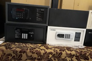 két điện tử mini khách sạn, két an toàn